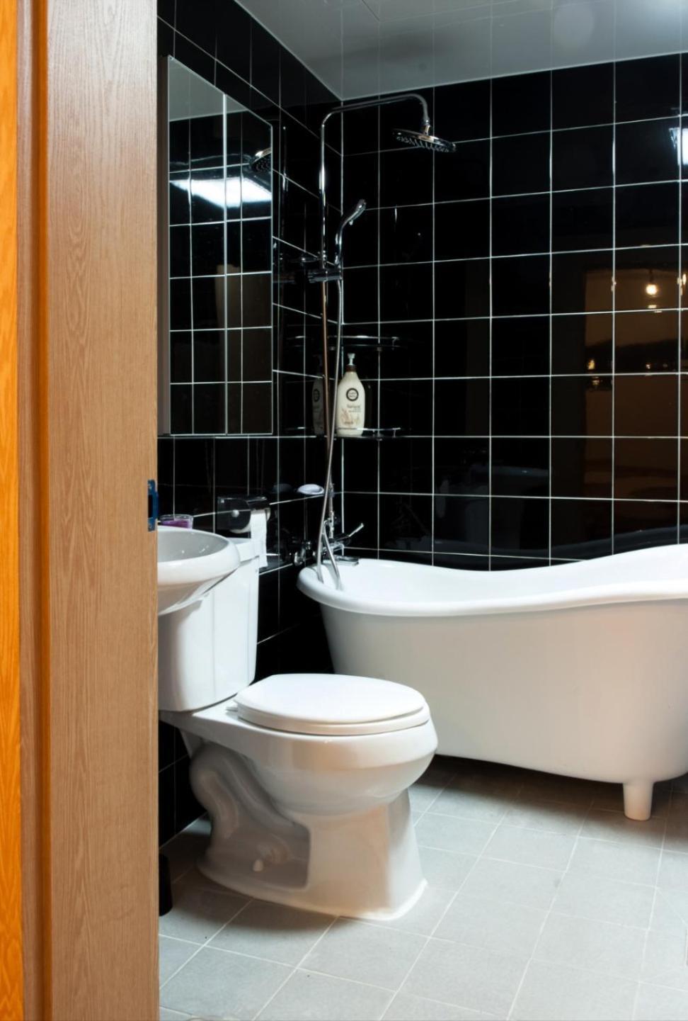 2l Nam Mountain View Myundon Apartment *